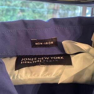 Jones NY Signature Women. Non-Iron Button Down Dress Shirt 100% Cotton. Blue 2X